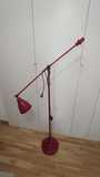 Lámpara metal roja IKEA