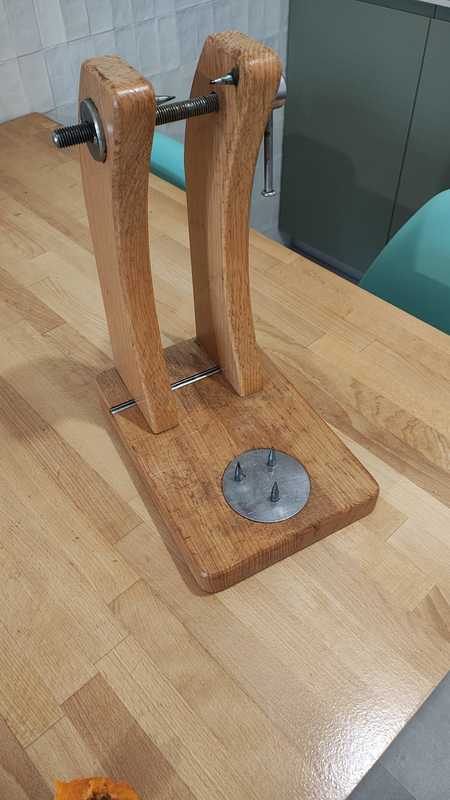 Jamonero de madera