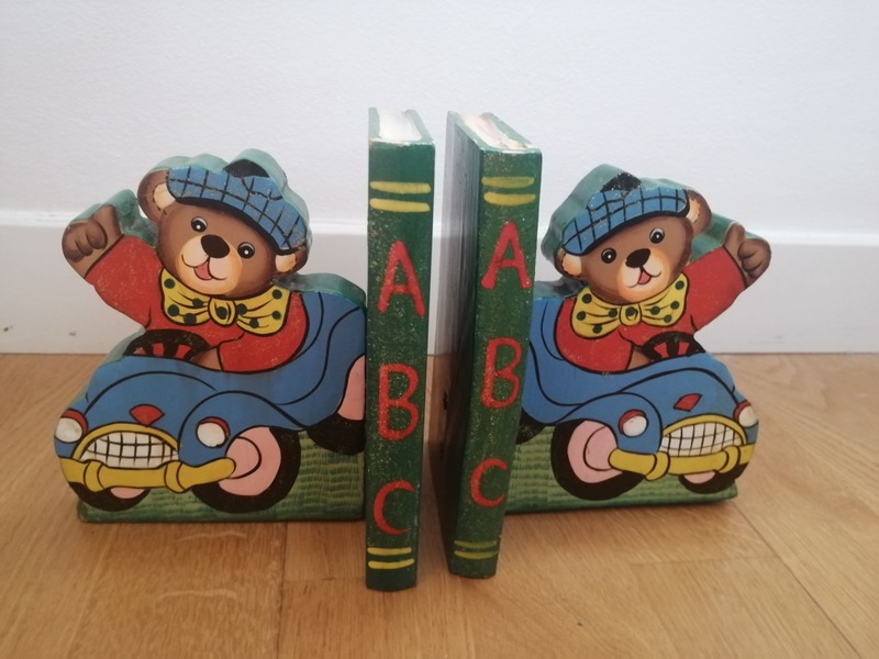 Regalo sujetalibros madera 