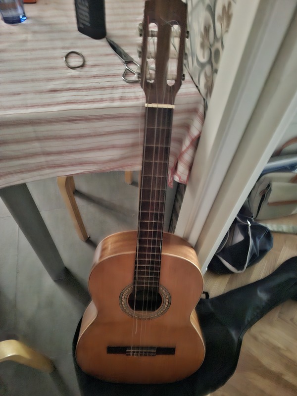 Regalo guitarra española basica y funda