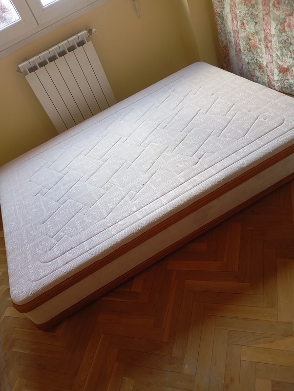 Regalo canapé y cabecero.