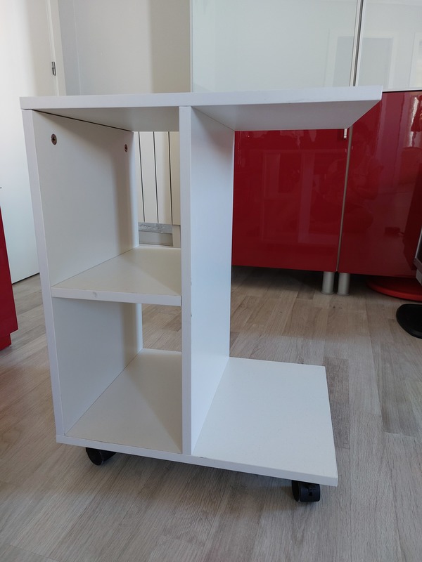 Mesa auxiliar movil altura 59cmx35x45