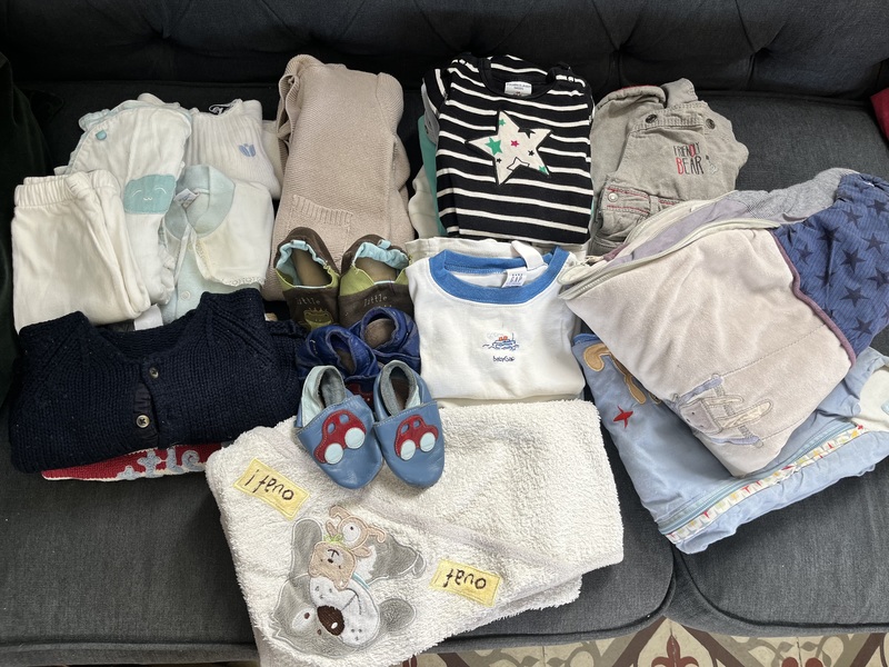 Ropa bebé variada