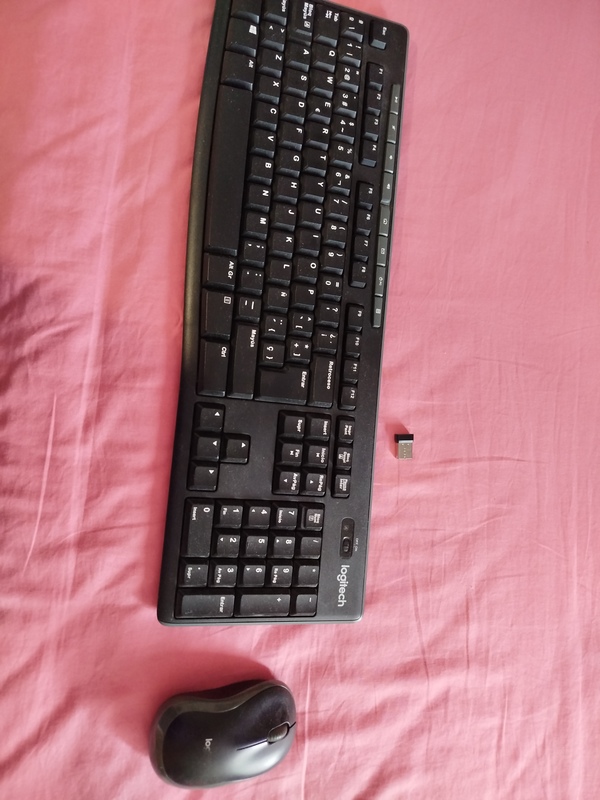 TECLADO Y RATÓN INALÁMBRICOS 
