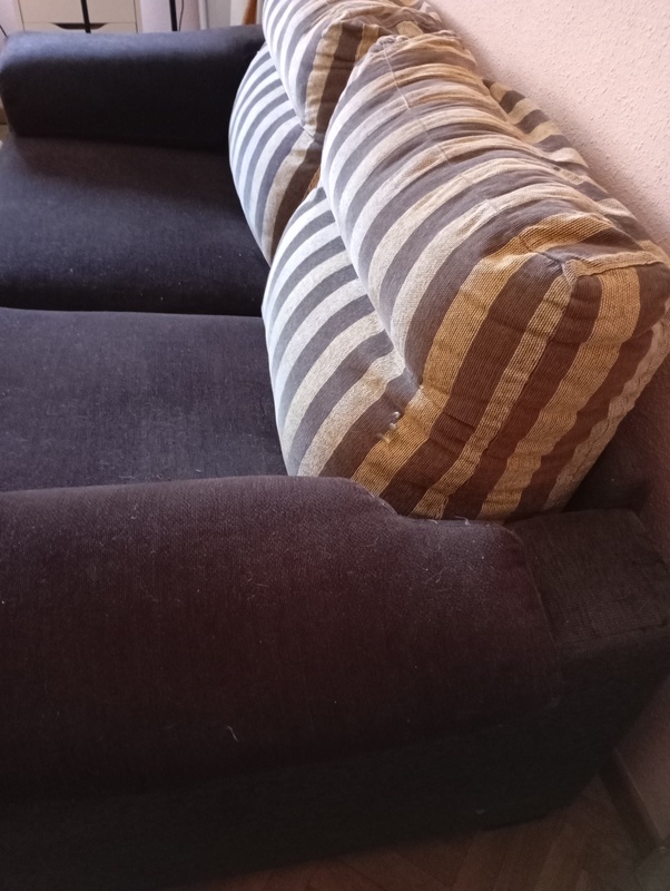 Sofá cama italiano muy cómodo 