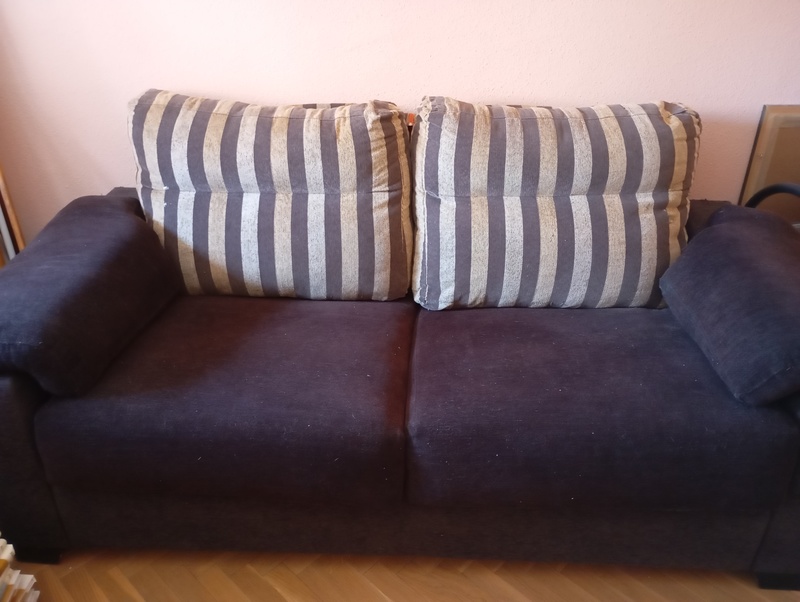 Sofá cama italiano muy cómodo 