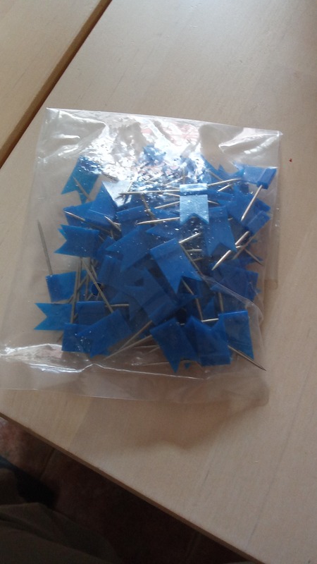 Chinchetas con banderillas 