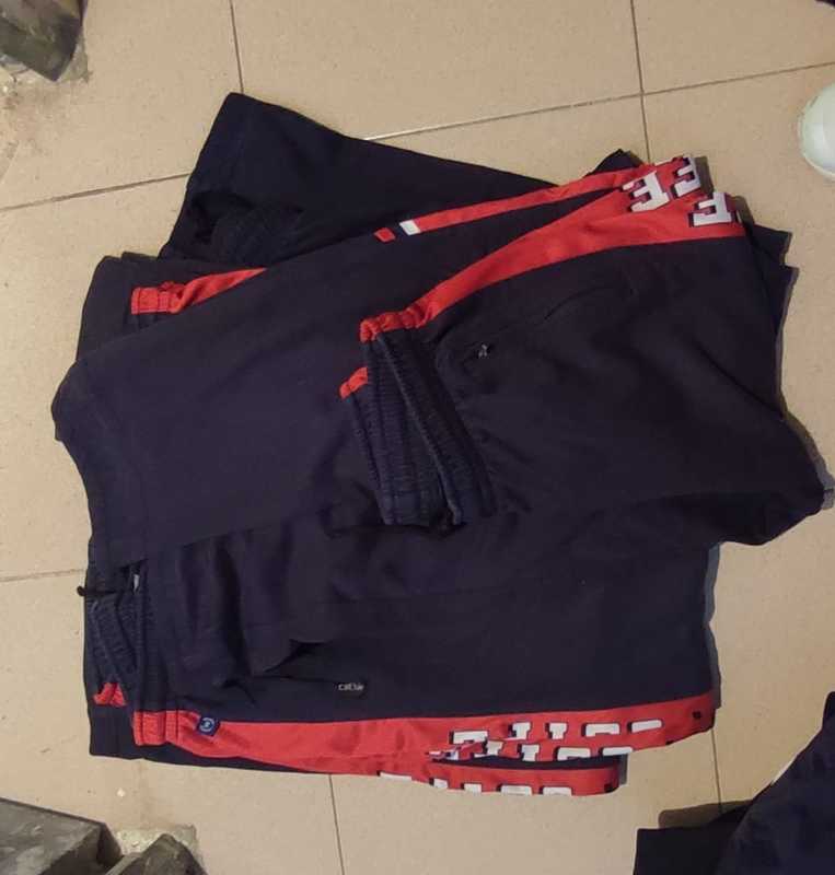 Uniformes colegio Joyfe - lote 6