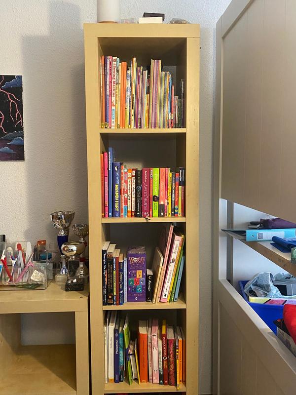 Estantería de madera