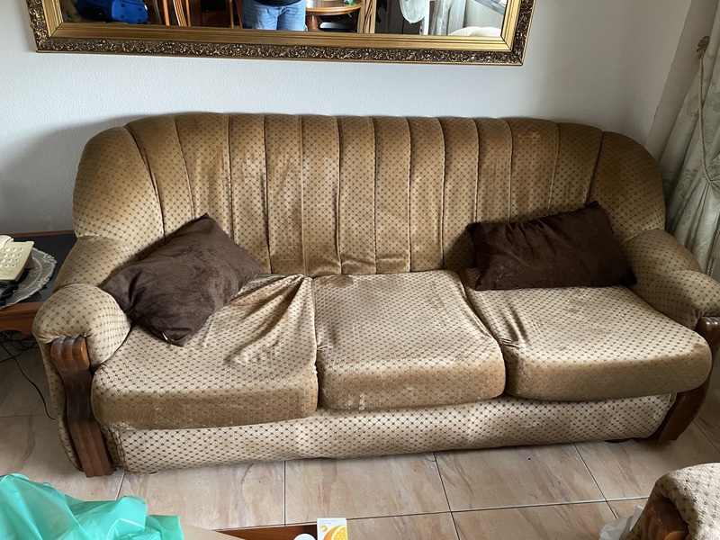 Sofá de tres plazas