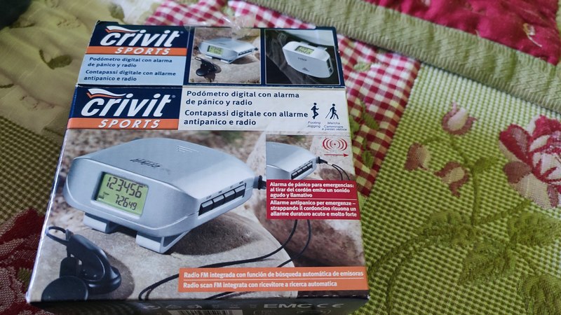 Podómetro digital con radio y alarma de panico(anitaana)