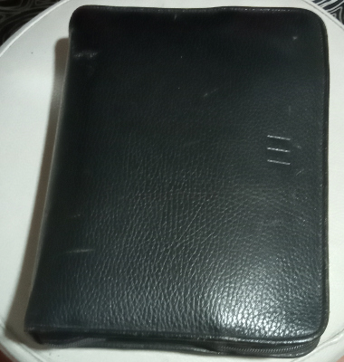 Gruesa agenda de cuero