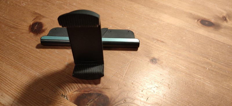 Soporte para móvil con adaptador entrada CD para coche