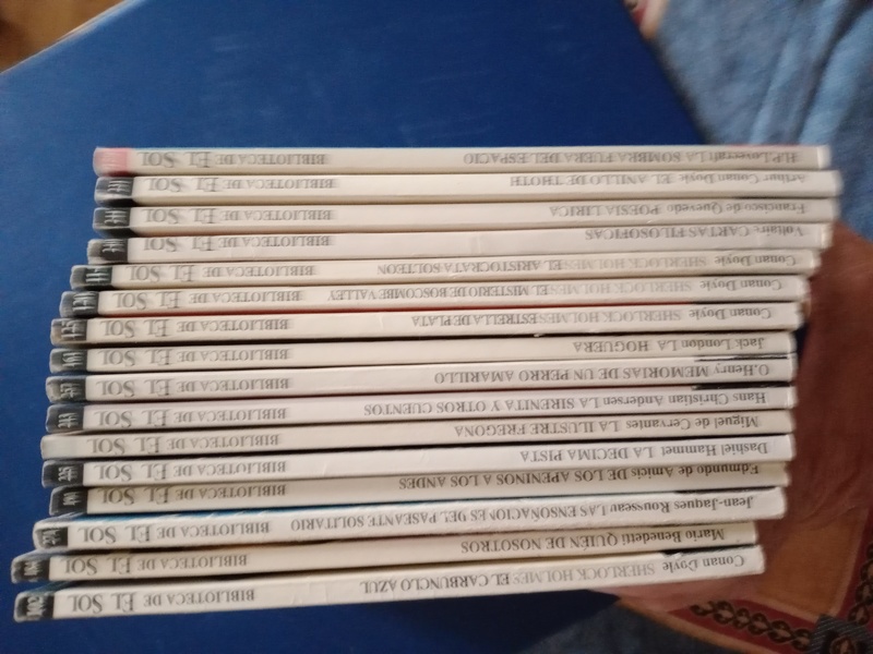 Colección de libros de bolsillo