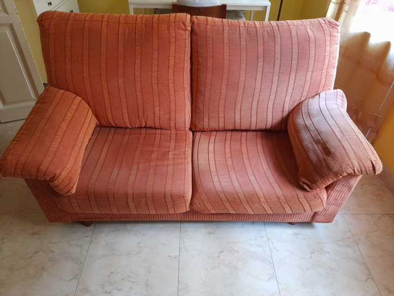 Sofá de dos plazas