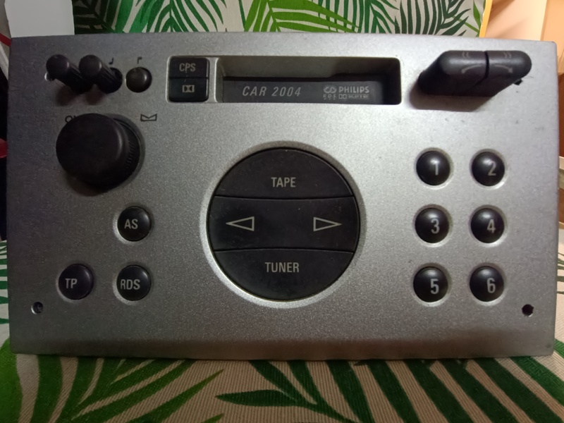 Radio coche corsa antiguo