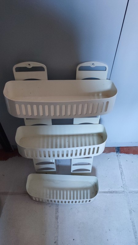 Estantería de baño.