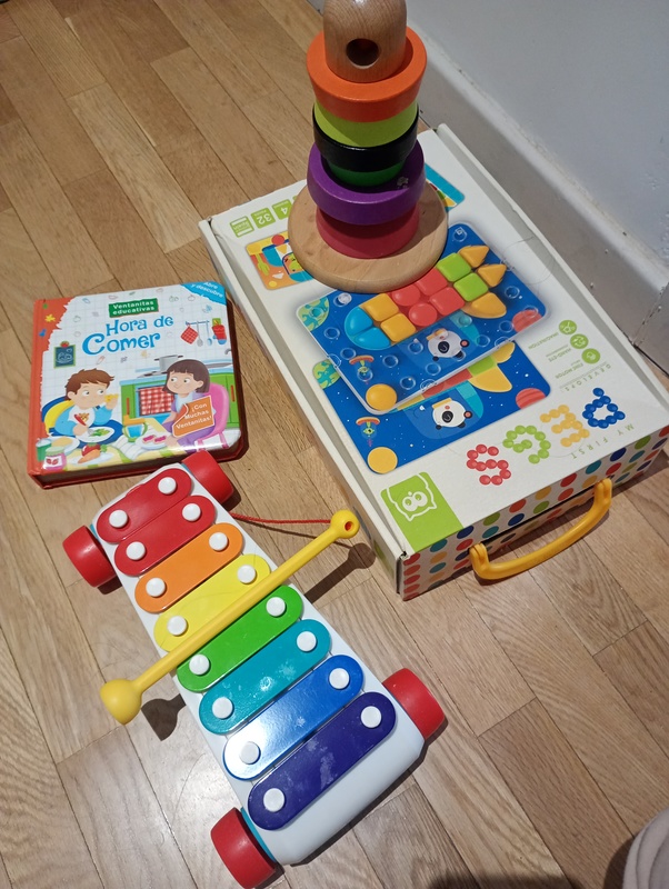 Regalo juguetes niño
