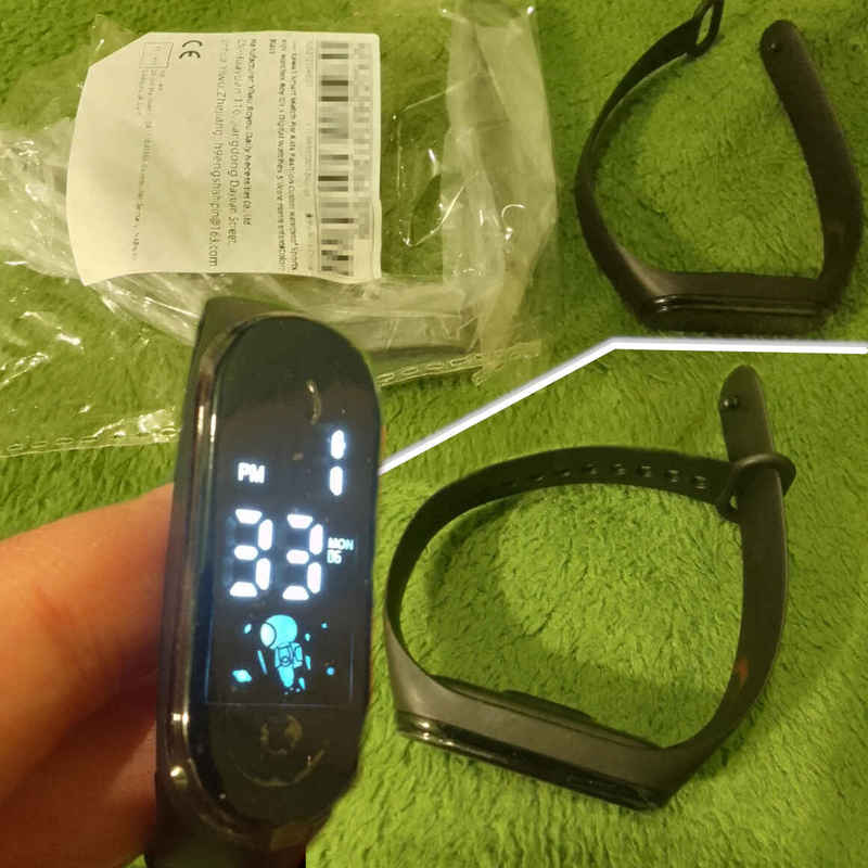 Reloj digital de pulsera nuevo