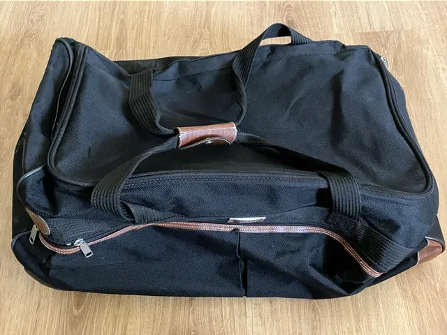 Bolsa de viaje / Maleta blanda con ruedas