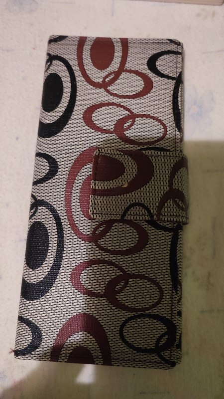 Cartera/ porta documentos gris con circulos