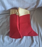 Dos cubrezapatos para disfrazarse en Navidad