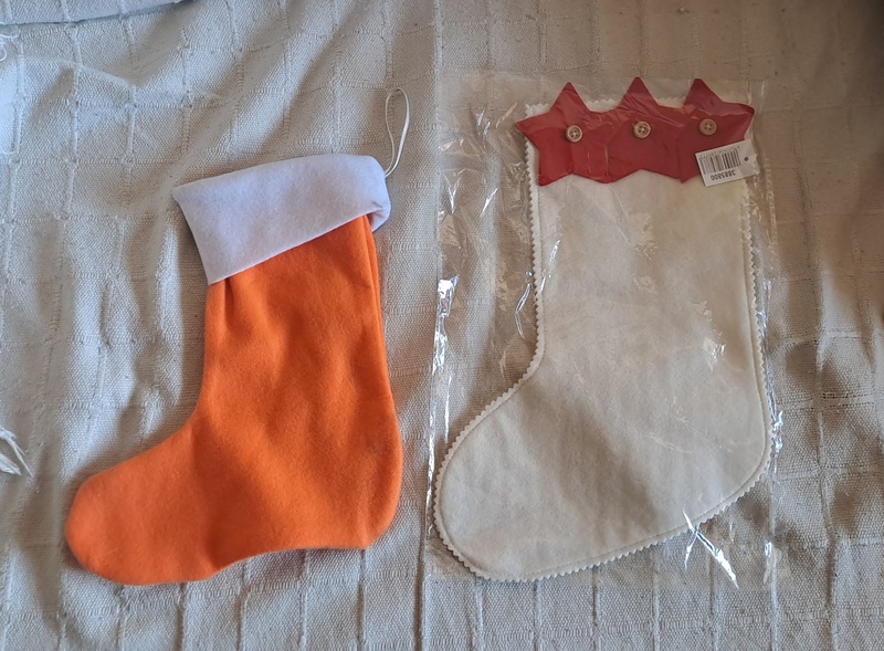 Dos botines para regalos de Navidad