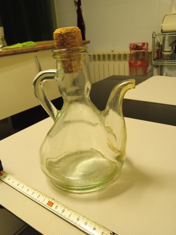 Regalo porrón o jarra para aceite