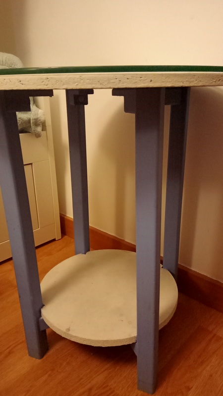 Mesilla de madera con cristal 