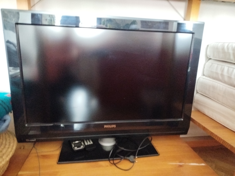TELEVISIÓN PHILIPS PANTALLA PLANA 32"