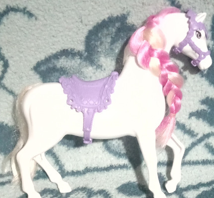 Caballo grande brillante