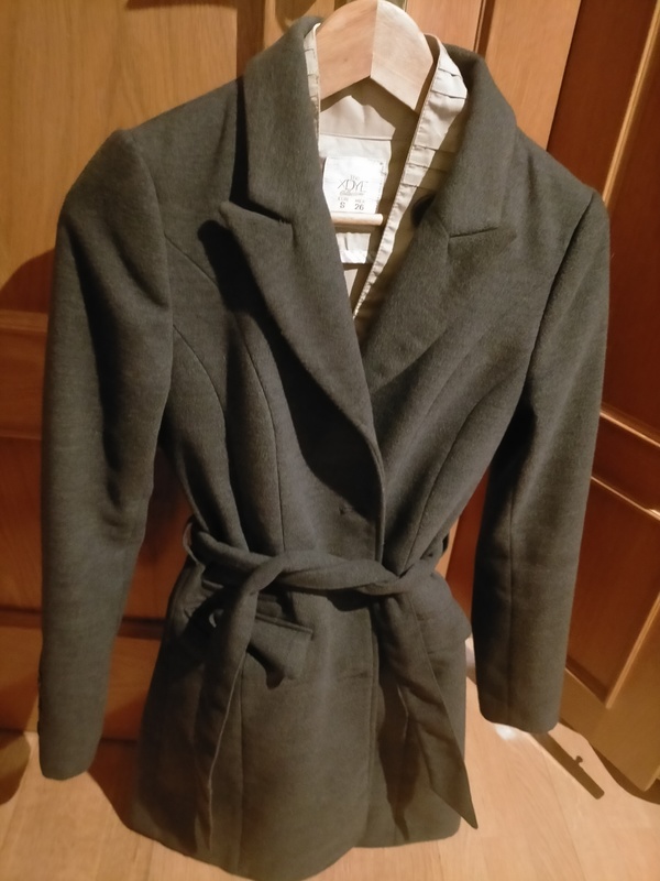 Abrigo gris oscuro chica talla 36