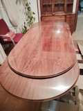 Mesa de salón de madera 