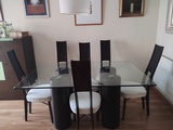 Mesa de cristal y seis sillas