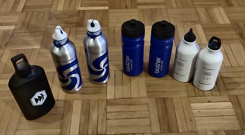 Botellas reutilizables.