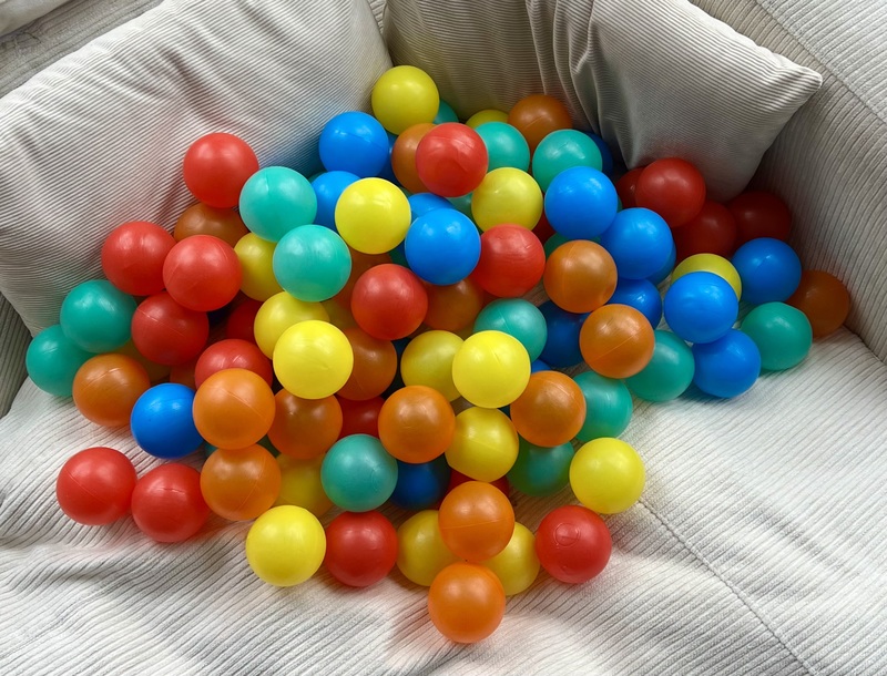 100 pelotas de piscina de niños 