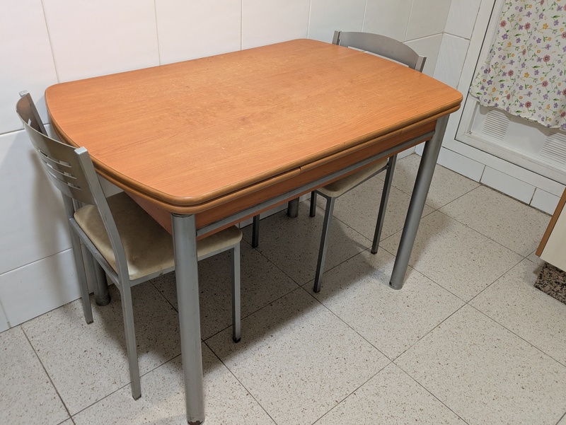 Regalo mesa y sillas
