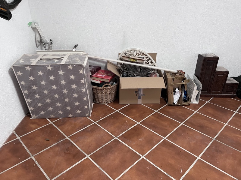 Colchón y mueble madera CD’s