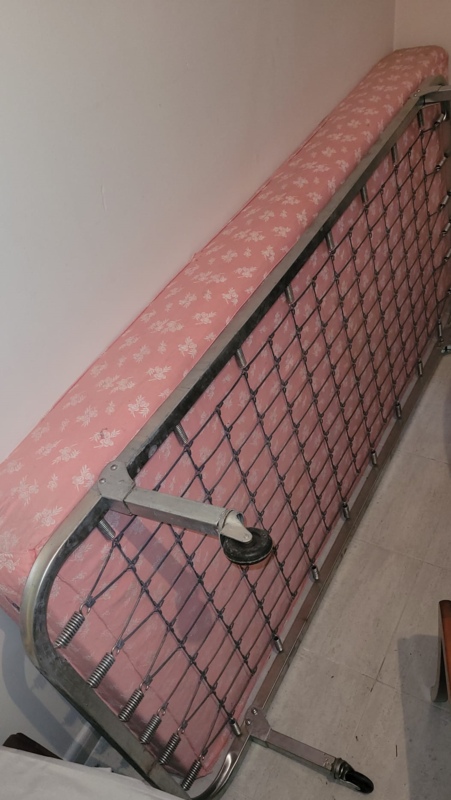 Colchón, somier y otros