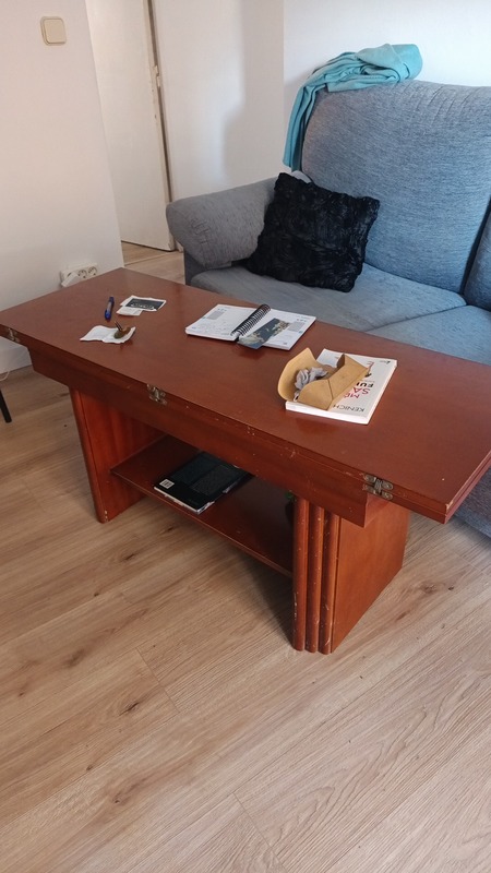 Mesa para sofá, buen estado 