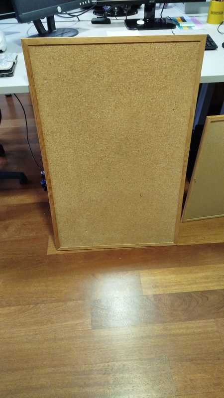 Regalo 2 pizarras corcho a recoger antes del martes 10 (14.00)