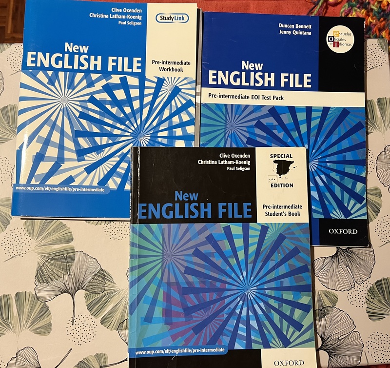 Libros de inglés, nivel pre intermedio