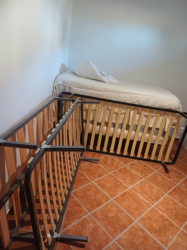 2 somieres + colchones PIKOLIN