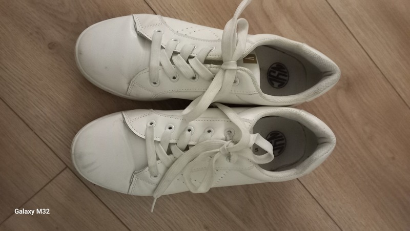 Zapatillas blancas