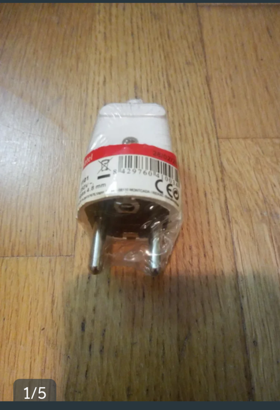 Regalo enchufe de conexión.