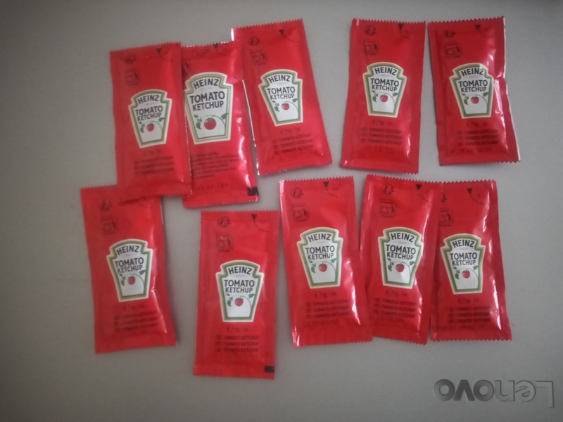 Regalo sobres Ketchup Heinz.