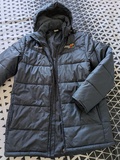 Parka tres cuartos deportiva...