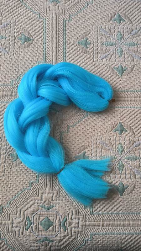 Pelo sintético suelto azul