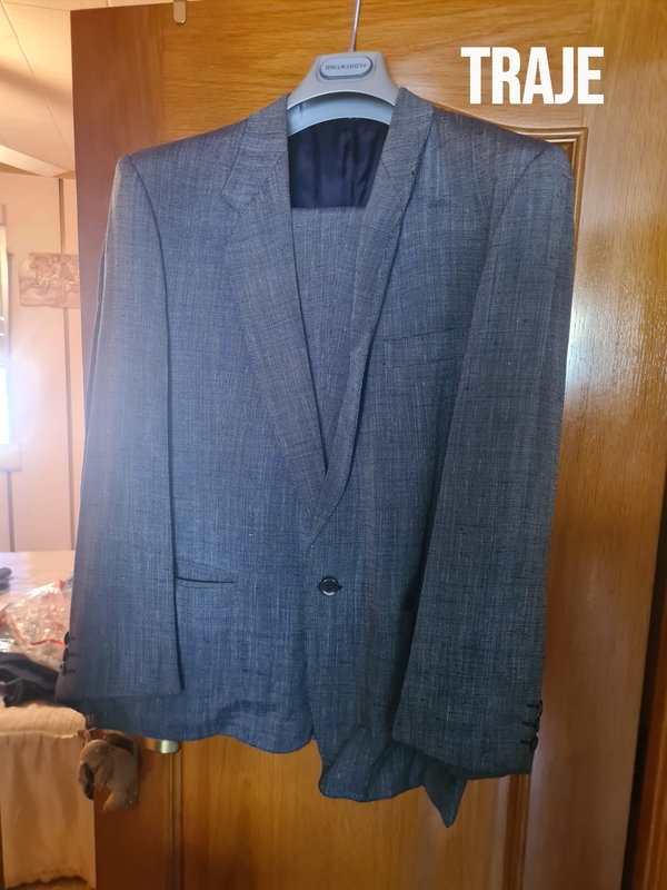 Trajes y chaquetas de caballero.