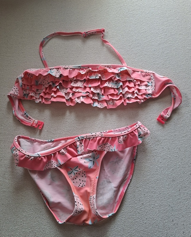Bikini rosa con fresitas niña 11-12